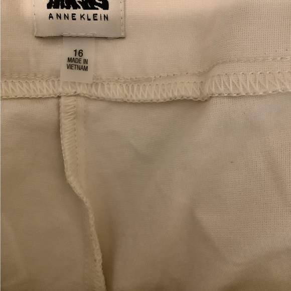 Anne Klein Size 16 Cream Trousers. MSRP$89. New With Tags. - Picture 9 of 9